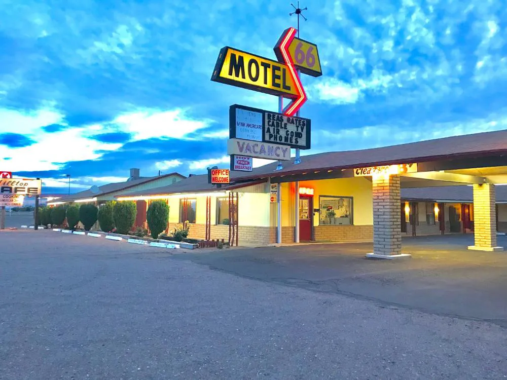 66 Motel hotel hero