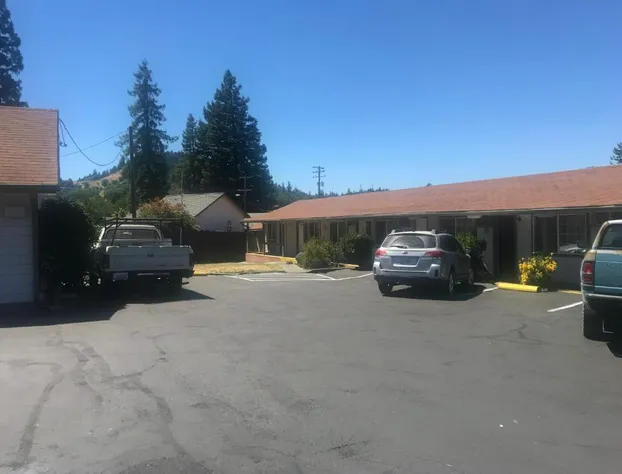 Lone Pine Motel hotel detail image 2