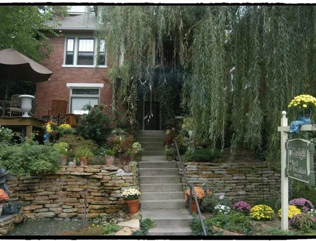 Gaslight Bed and Breakfast hotel detail image 1