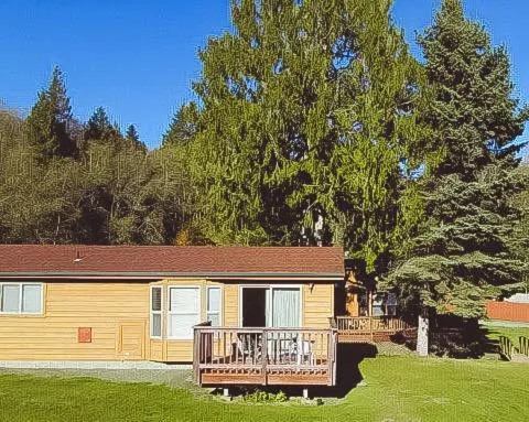 Watefront at Potlatch hotel detail image 2