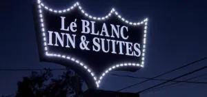 Le Blanc Inn & Suites hotel hero