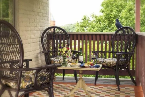 Jacob Rohrbach Inn hotel detail image 4