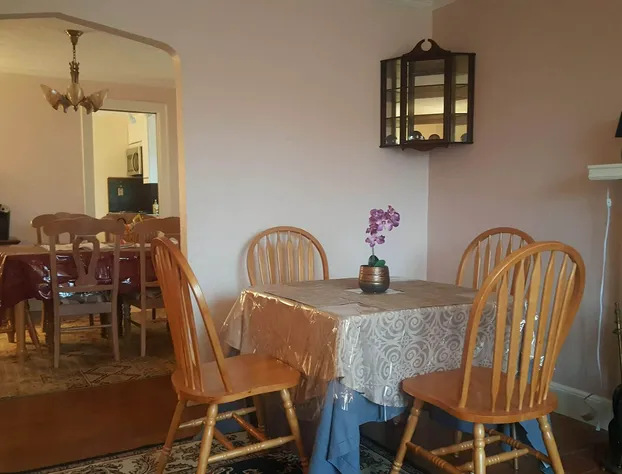 Natalie House - Boston hotel detail image 2