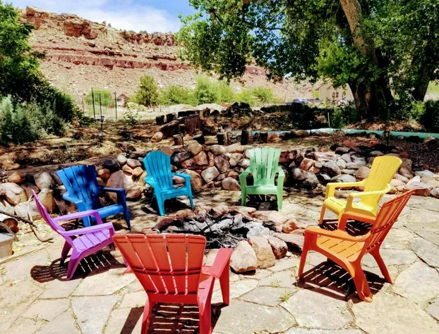 2 Cranes Inn - Zion hotel detail image 1