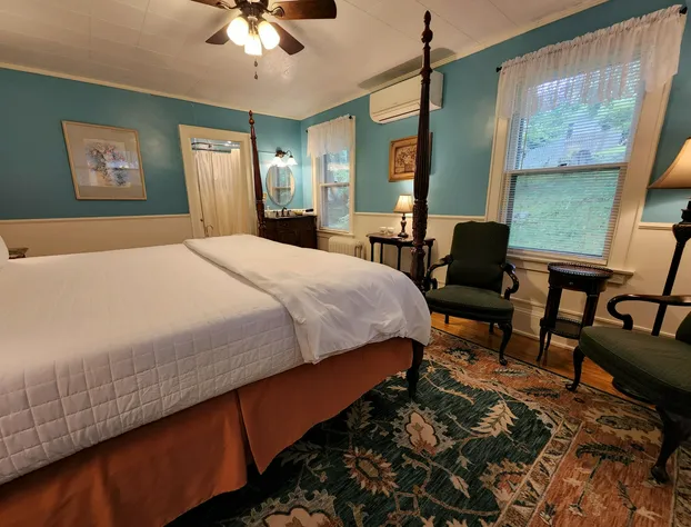 Vine Cottage Inn hotel detail image 4