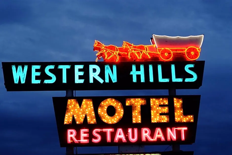 Western Hills Motel hotel hero