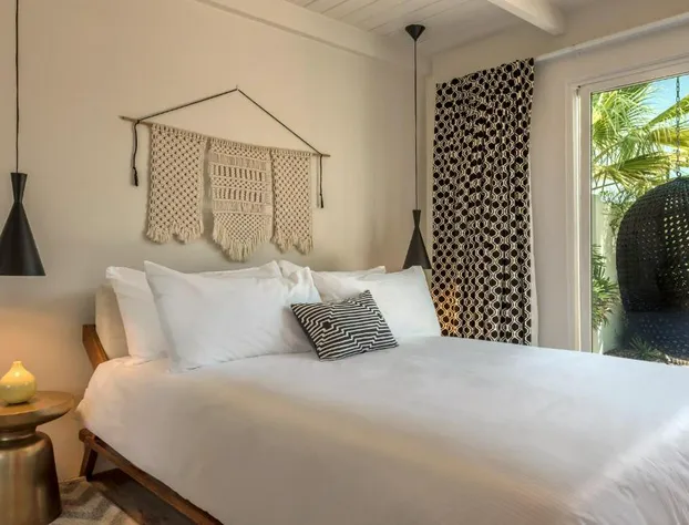 the Weekend hotel detail image 4