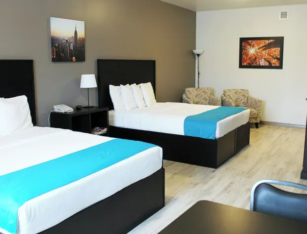 Roadhouse 52 Inn & Suites hotel detail image 2