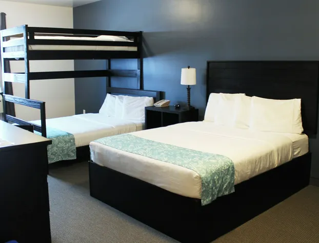 Roadhouse 52 Inn & Suites hotel detail image 4