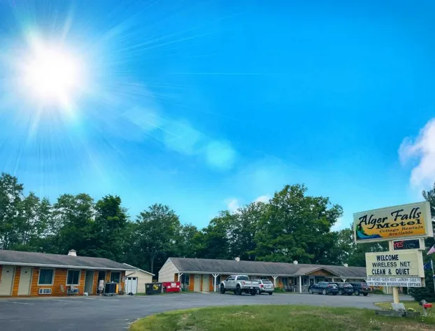 Alger Falls Motel hotel detail image 1