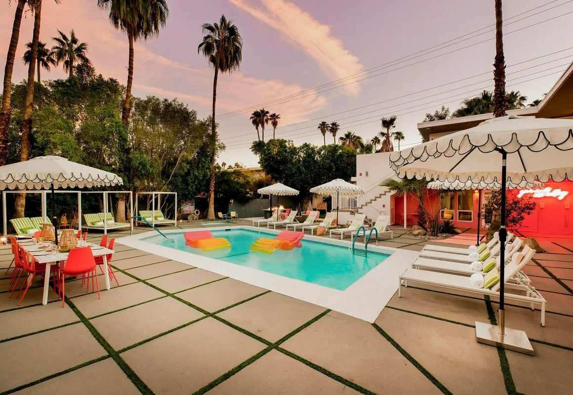 The Wesley by AvantStay – Mid-Century Modern Oasis with Pool hotel hero