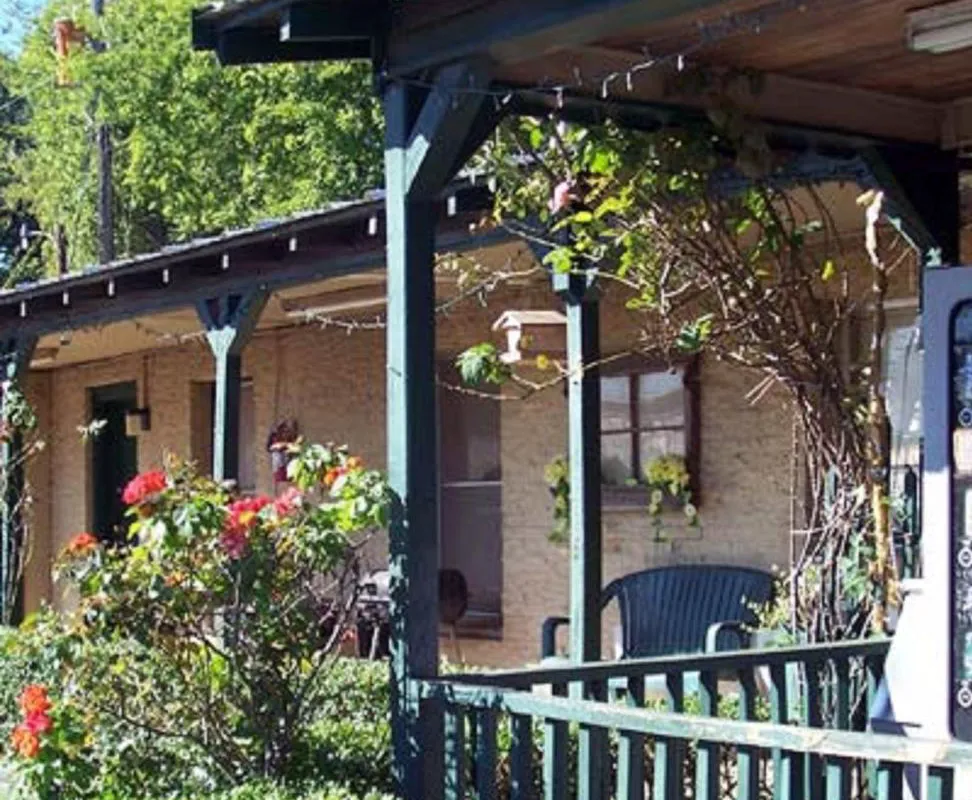 Canton Motel hotel hero