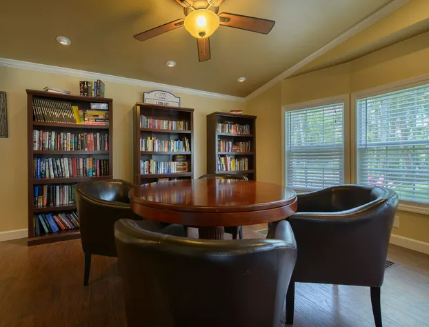 Club Naples RV Resort hotel detail image 3