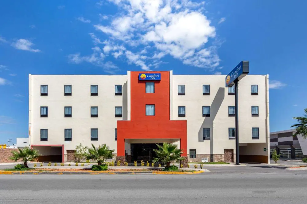 Comfort Inn Chihuahua hotel hero