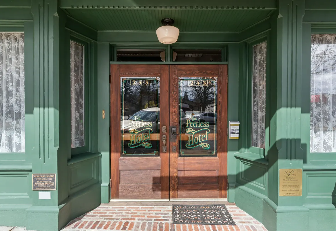 The Peerless Hotel by WanderLodges hotel hero