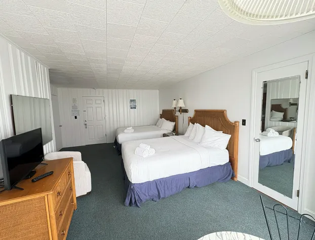 Harris Sea Ranch hotel detail image 1