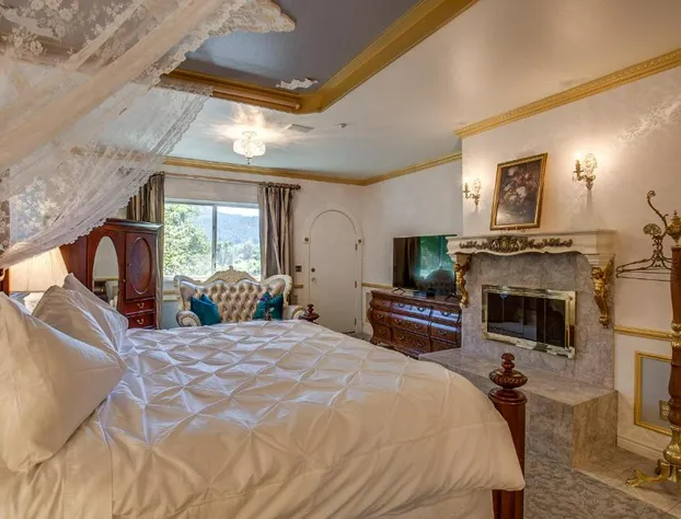 Storybook Riverside Inn hotel detail image 4