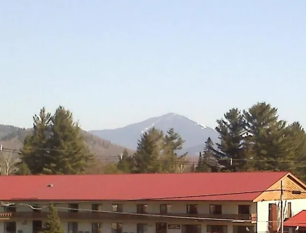 Carriage House Motor Inn hotel detail image 1