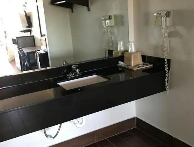 Moonlight Inn hotel detail image 2