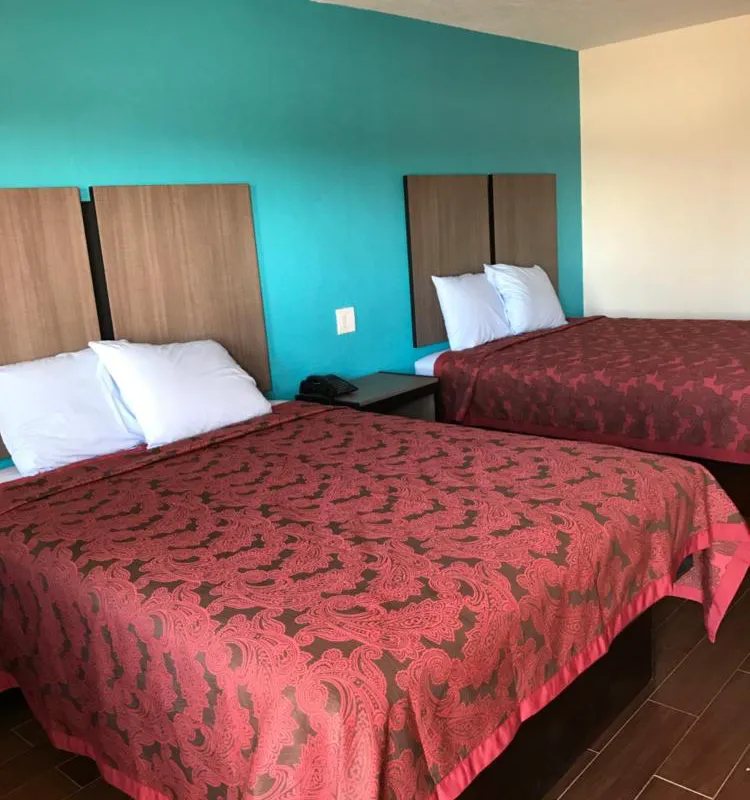 Moonlight Inn hotel hero