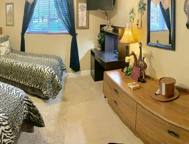 Monroe Street Suites hotel detail image 3