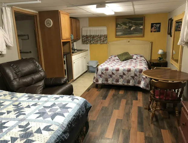 Town N' Country Motel hotel detail image 1