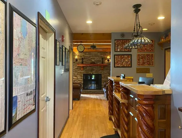 August Lodge Cooperstown hotel detail image 3