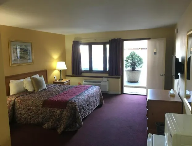 Midway Inn & Suites hotel detail image 3