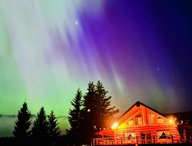 Cariboo Log Guest House hotel detail image 4