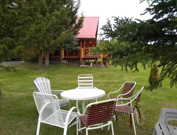 Cariboo Log Guest House hotel detail image 1