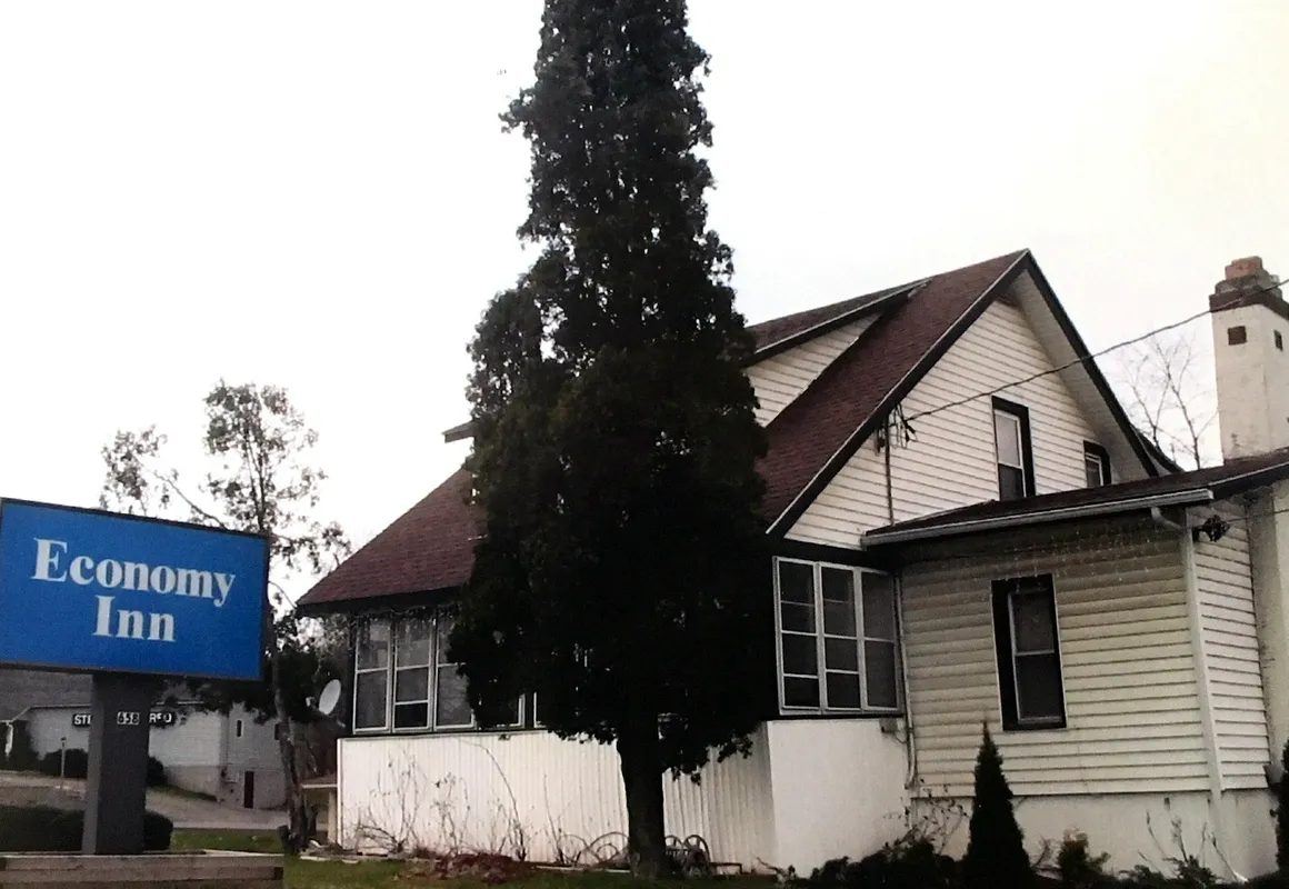 Economy Inn Ithaca hotel hero