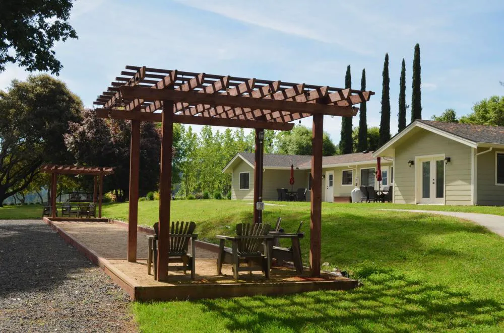 Indian Creek Inn hotel hero