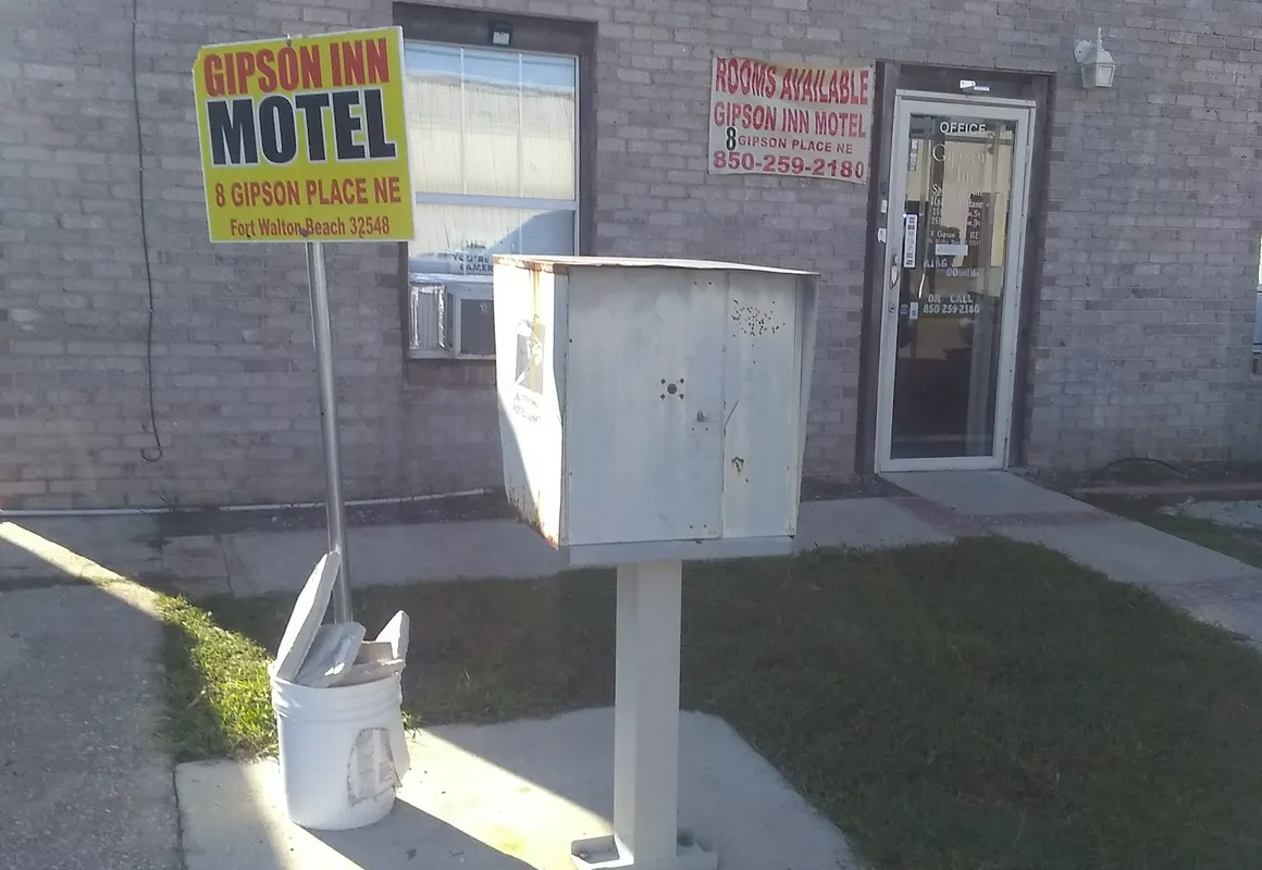 Gipson Inn Motel hotel hero