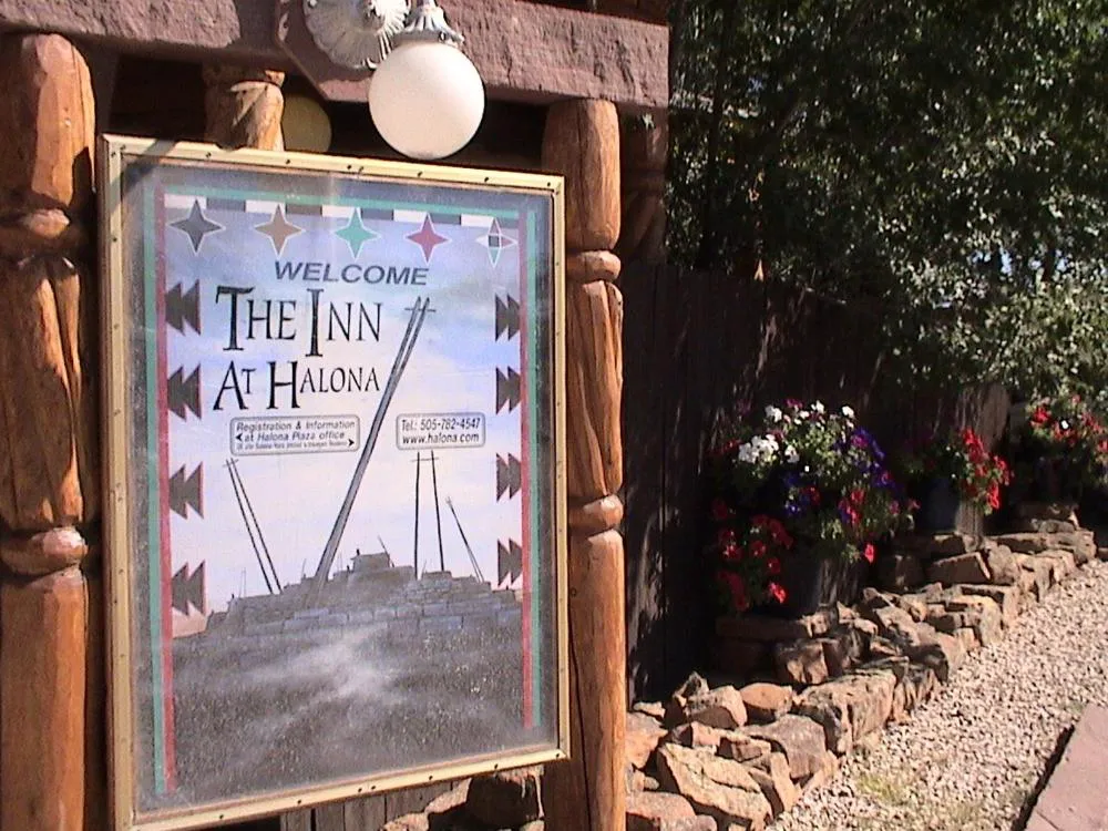 Inn at Halona hotel hero