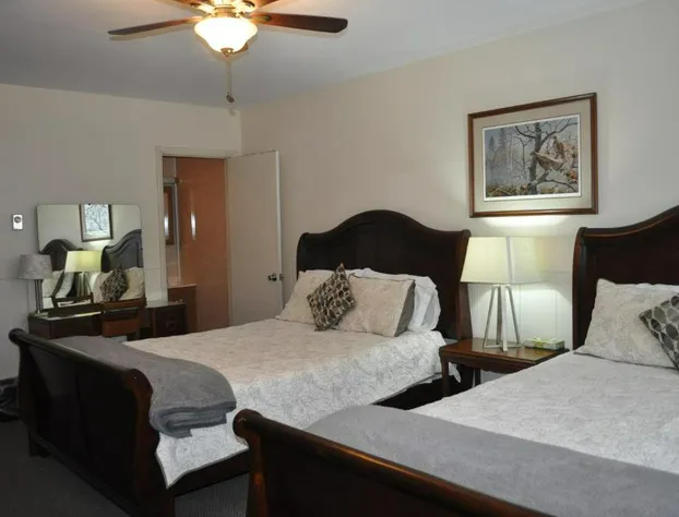 Lakewood Lodge hotel detail image 1