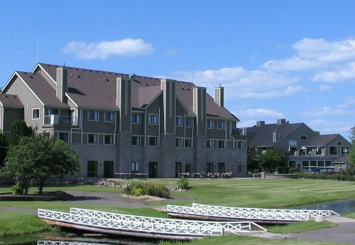 Izatys Resort hotel hero