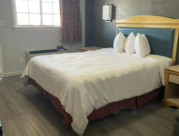 Stratford Inn hotel detail image 4