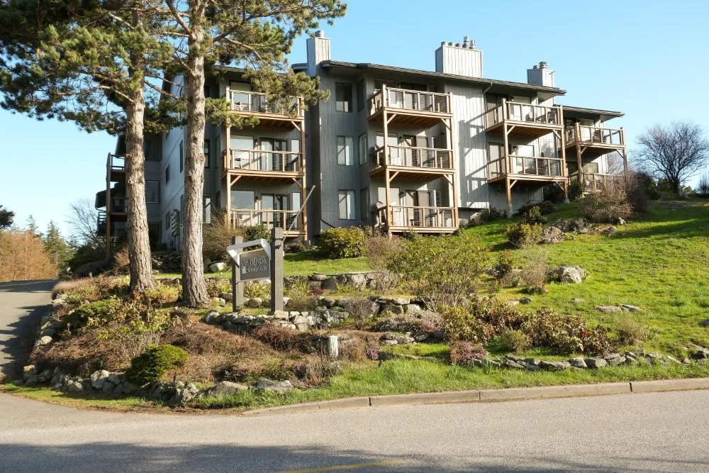 Landmark Inn on Orcas Island hotel hero