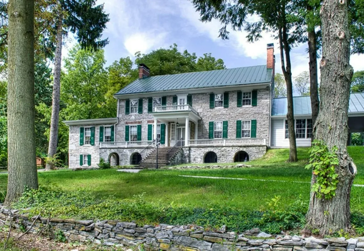 Stocks Manor Bed and Breakfast hotel hero