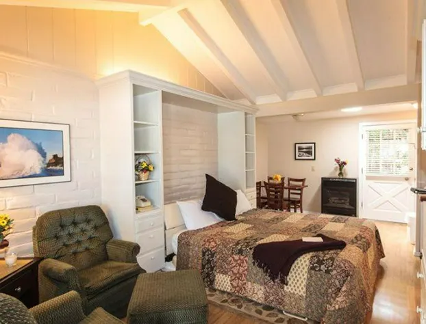 Pine Acres Lodge hotel detail image 4