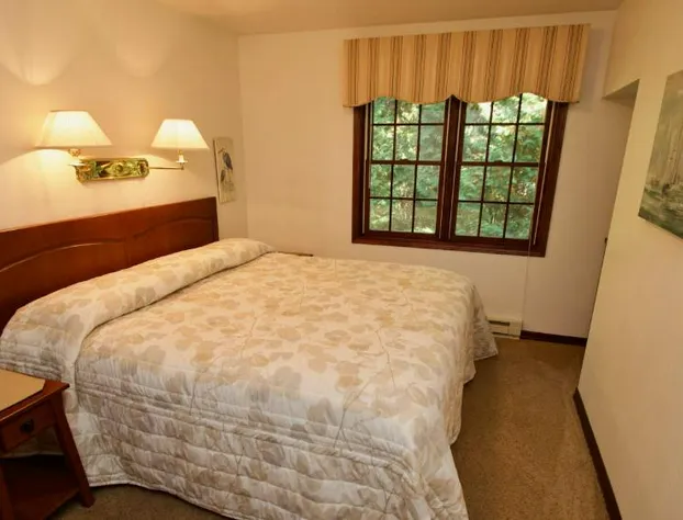Baileys Harbor Yacht Club Resort hotel detail image 4