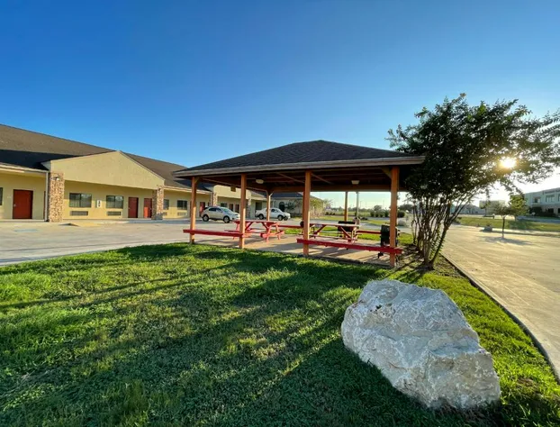 Sunbridge Inn and Suites hotel detail image 2