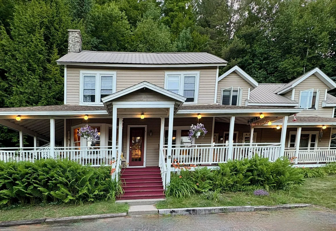 Whiteface Farm Adirondack Bed and Breakfast hotel hero