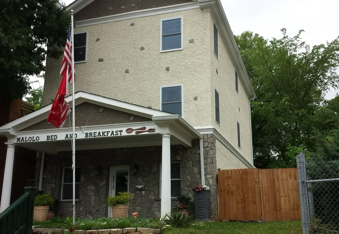 Malolo Bed and Breakfast hotel hero