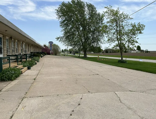 Sudbury Court Motel and RV Park hotel detail image 2