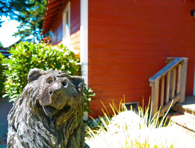 View Crest Lodge hotel detail image 4