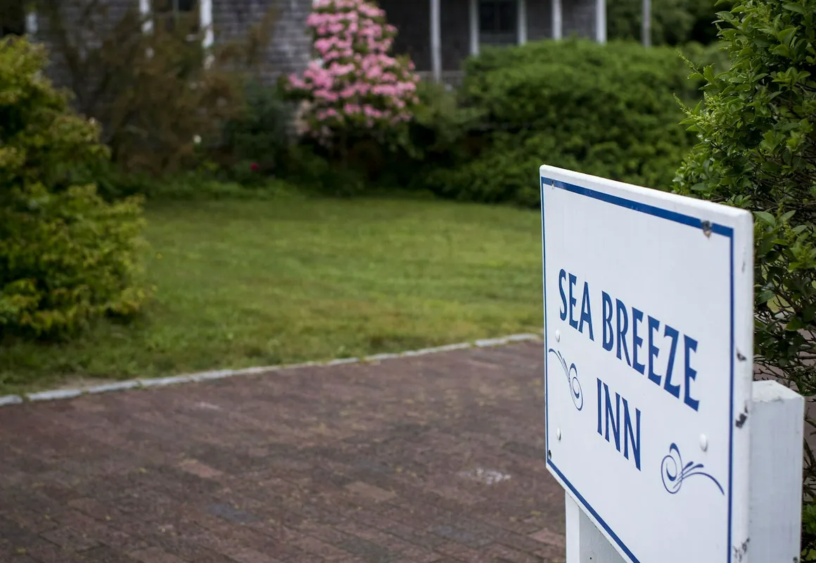 Sea Breeze Inn hotel hero