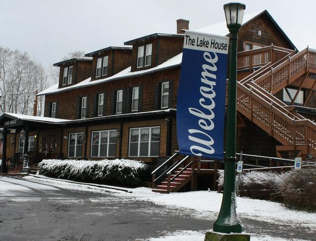 Lake House hotel detail image 1