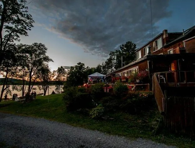 Lake House hotel detail image 4