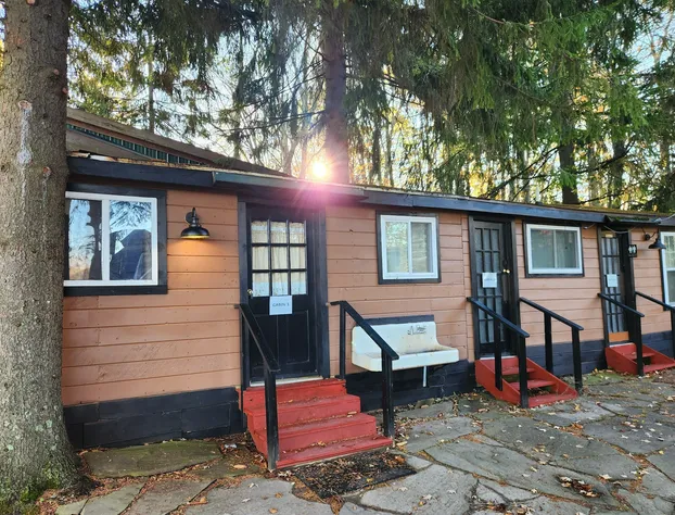 Lake House hotel detail image 2